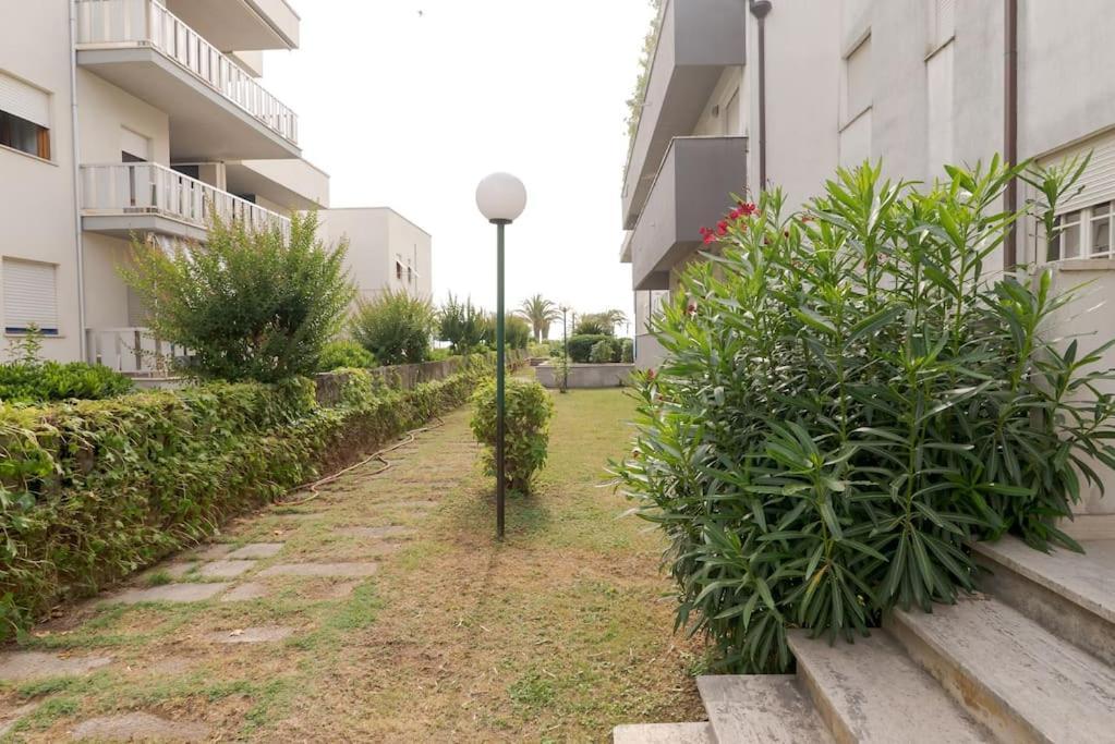 Appartamento Incantevole 2 Fronte Mare Villa Rosa Di Martinsicuro المظهر الخارجي الصورة